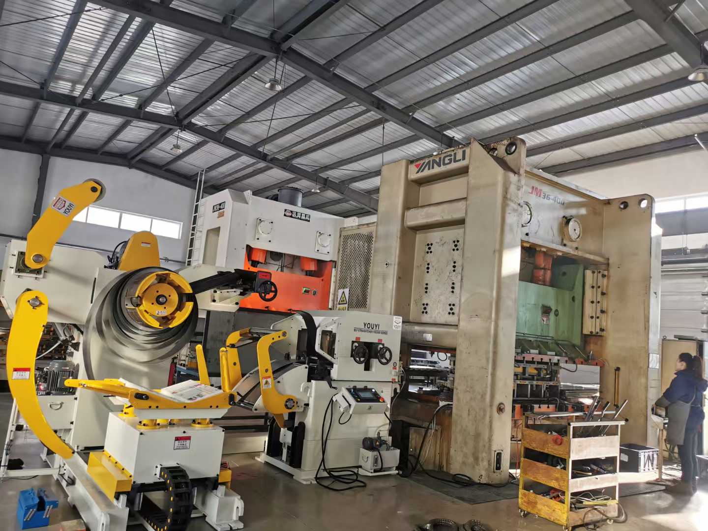 三合一沖床自動送料機出現送料不準情況要如何快速解決？